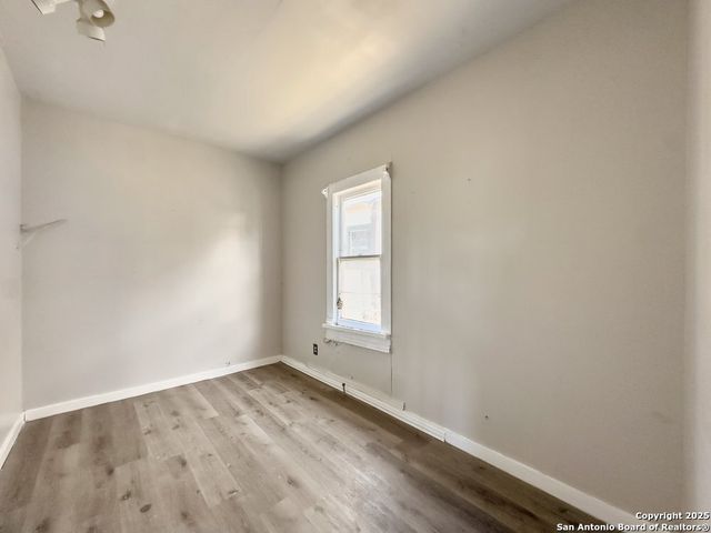 261 Pendleton Ave, San Antonio, TX 78204