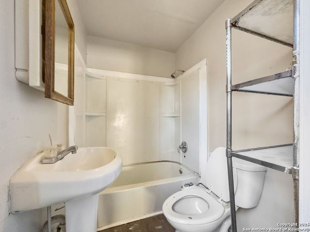 261 Pendleton Ave, San Antonio, TX 78204