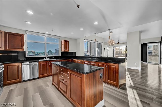 150 Las Vegas Boulevard 1507, Las Vegas, NV 89101