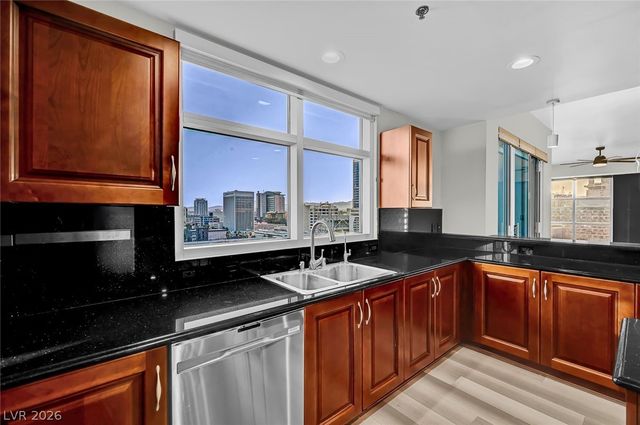 150 Las Vegas Boulevard 1507, Las Vegas, NV 89101