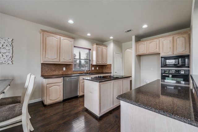 2737 Los Alamos Trail, Fort Worth, TX 76131