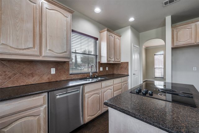 2737 Los Alamos Trail, Fort Worth, TX 76131