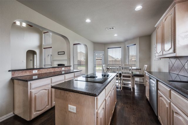 2737 Los Alamos Trail, Fort Worth, TX 76131