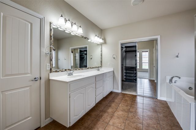 2737 Los Alamos Trail, Fort Worth, TX 76131