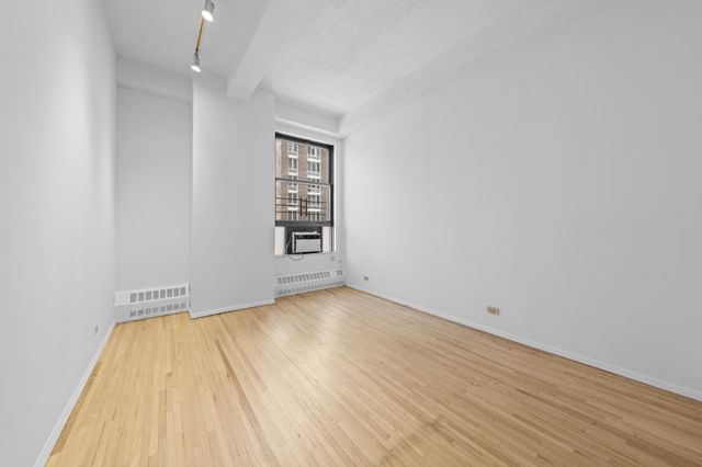 148 W 23rd Street 5FG, New York City, NY 10011