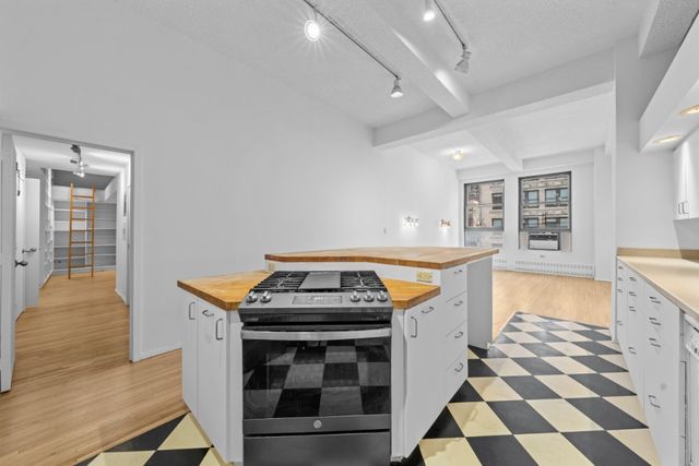 148 W 23rd Street 5FG, New York City, NY 10011
