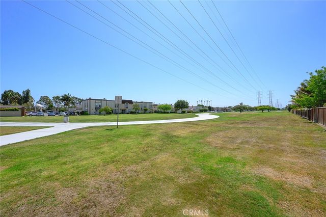 9952 Effingham, Huntington Beach, CA 92646