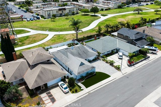 9952 Effingham, Huntington Beach, CA 92646