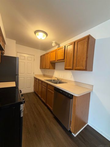 28185 raleigh crescent Drive, Chesterfield Twp, MI 48051