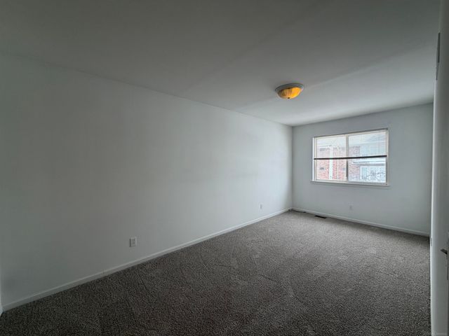 28185 raleigh crescent Drive, Chesterfield Twp, MI 48051