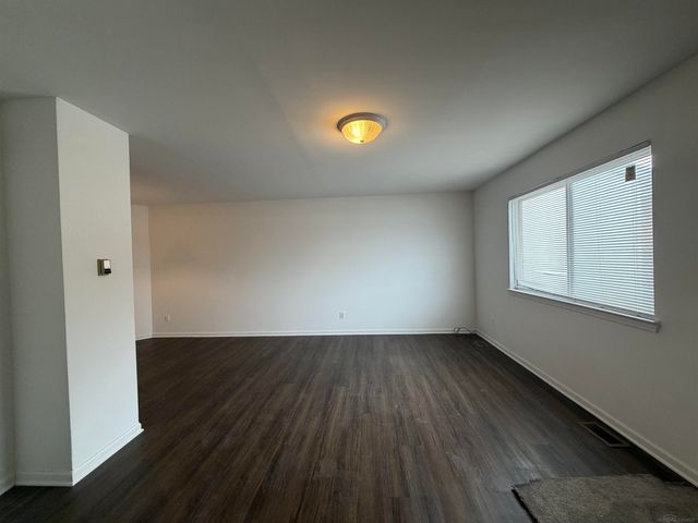 28185 raleigh crescent Drive, Chesterfield Twp, MI 48051