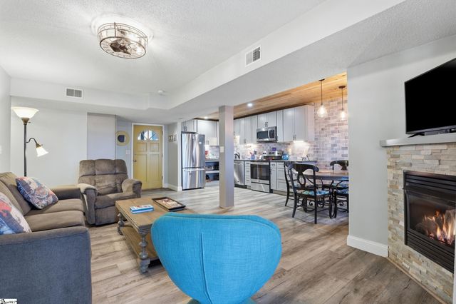 11B Hartwell Villas, Anderson, SC 29626