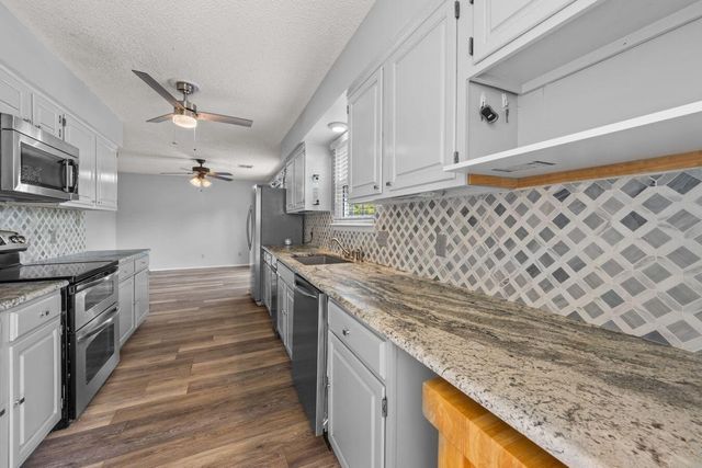 31990 S 624 Place, 6, Grove, OK 74344