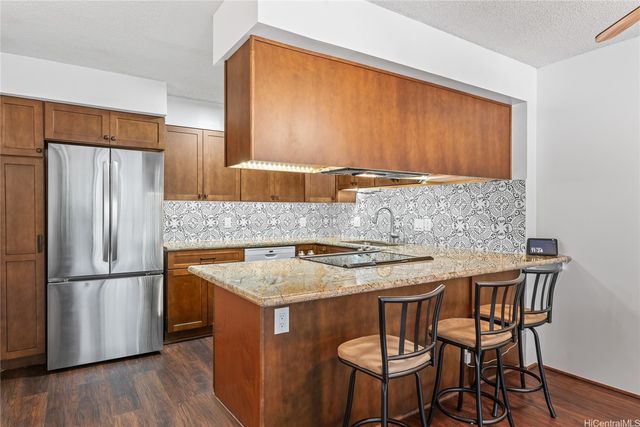 3138 Waialae Avenue 325, Honolulu, HI 96816