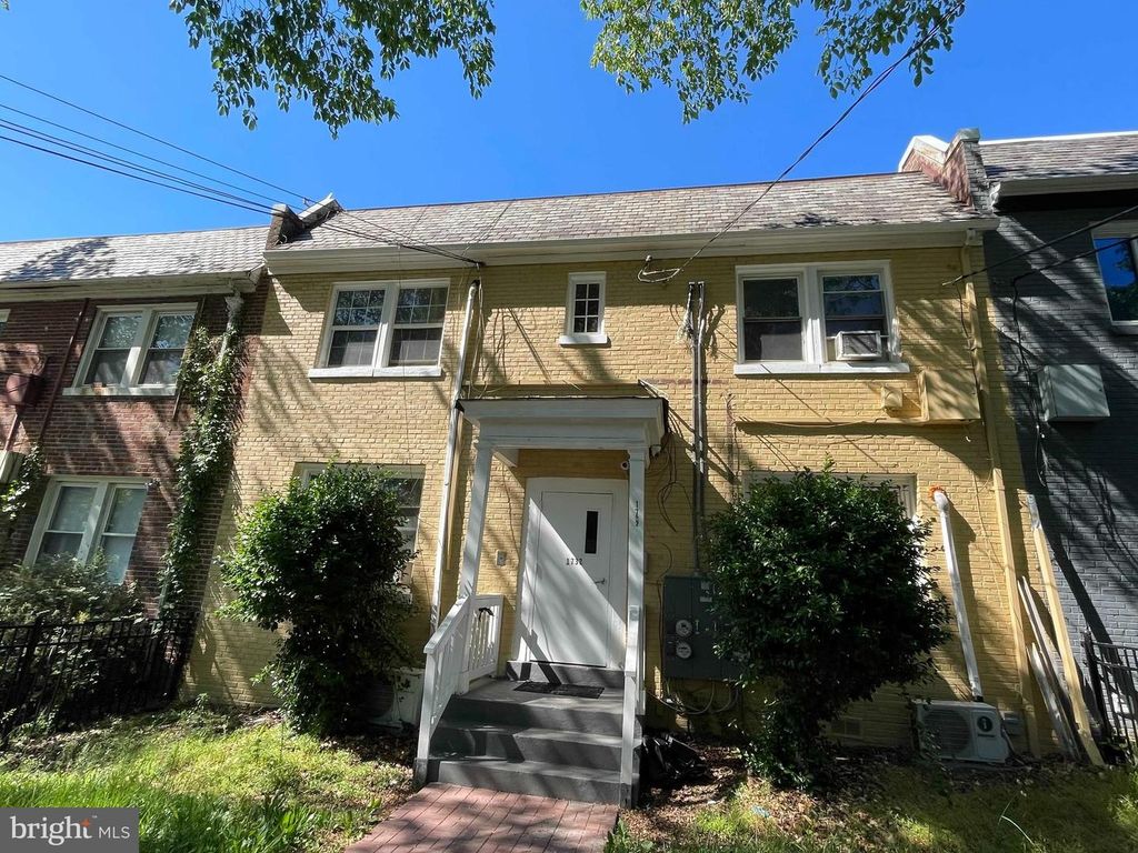 1732 S ST SE, Washington, DC 20020
