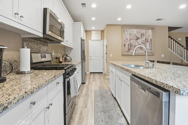 2886 Villa Catalonia Court, Corona, CA 92881