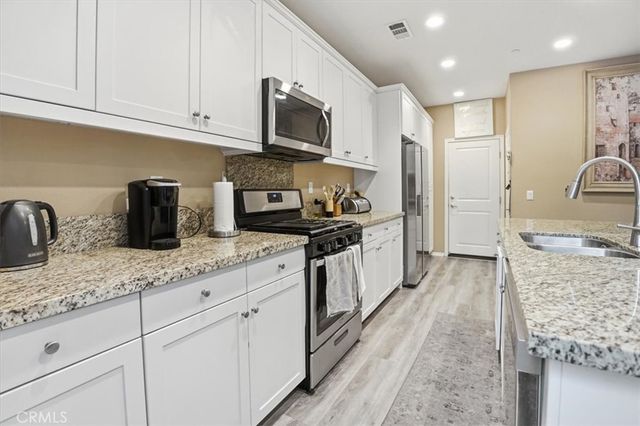 2886 Villa Catalonia Court, Corona, CA 92881