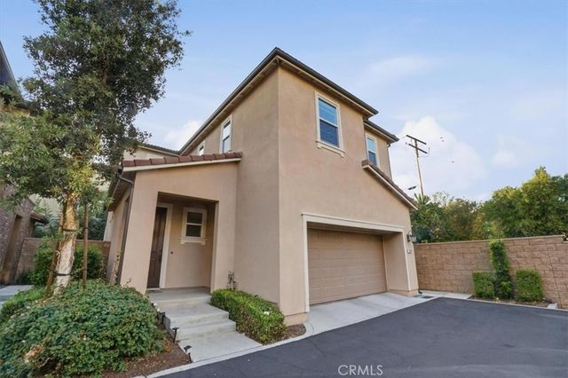 2886 Villa Catalonia Court, Corona, CA 92881