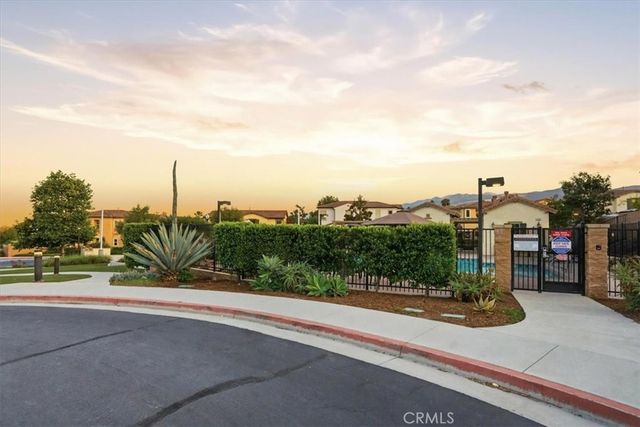 2886 Villa Catalonia Court, Corona, CA 92881