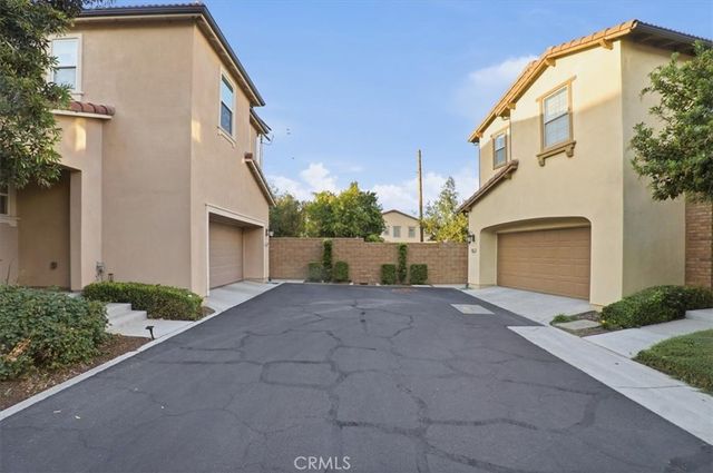 2886 Villa Catalonia Court, Corona, CA 92881