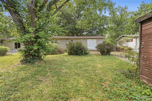 268 Elmdale Drive, St Louis, MO 63135