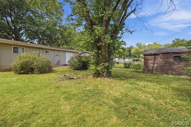 268 Elmdale Drive, St Louis, MO 63135