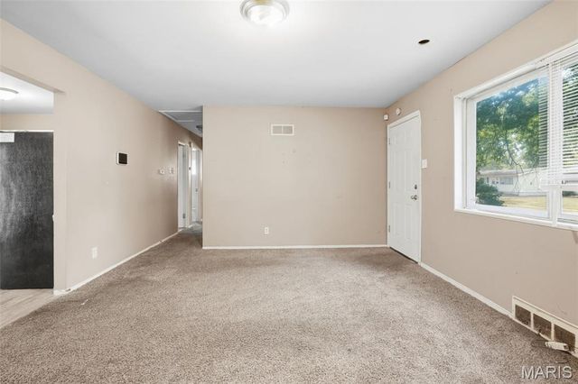 268 Elmdale Drive, St Louis, MO 63135