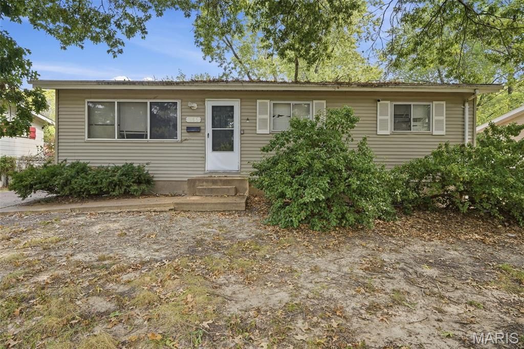 268 Elmdale Drive, St Louis, MO 63135