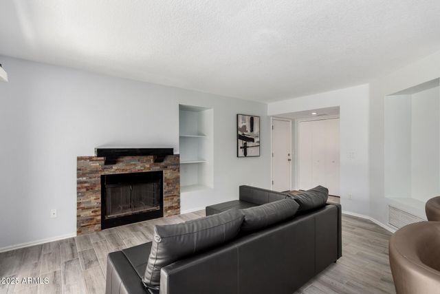 8911 W CARIBBEAN Lane, Peoria, AZ 85381