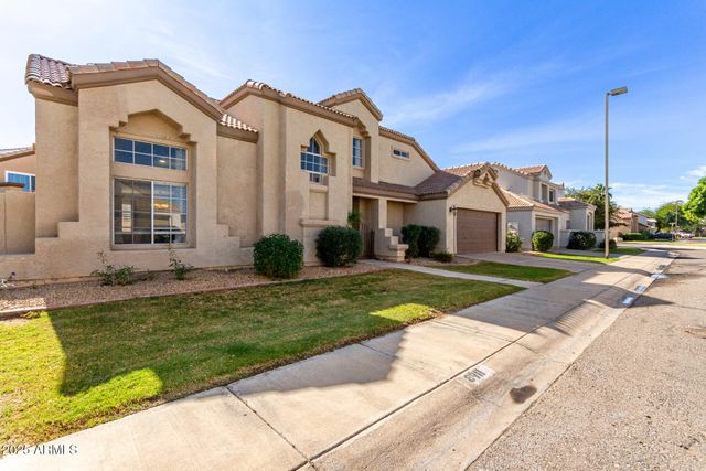 8911 W CARIBBEAN Lane, Peoria, AZ 85381