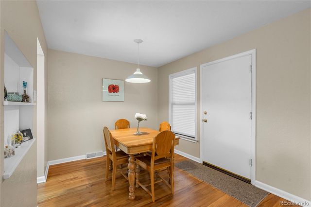 962 S Holly Street, Denver, CO 80246