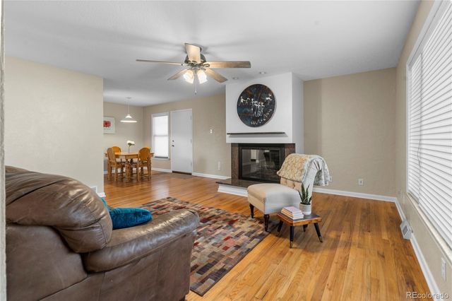 962 S Holly Street, Denver, CO 80246
