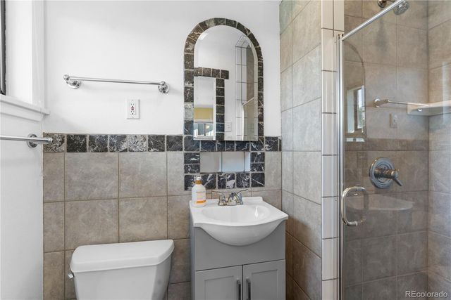 962 S Holly Street, Denver, CO 80246