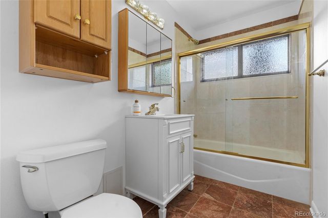 962 S Holly Street, Denver, CO 80246
