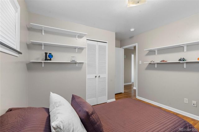 962 S Holly Street, Denver, CO 80246