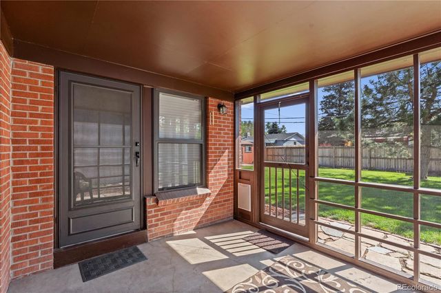 962 S Holly Street, Denver, CO 80246