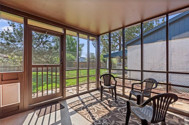 962 S Holly Street, Denver, CO 80246