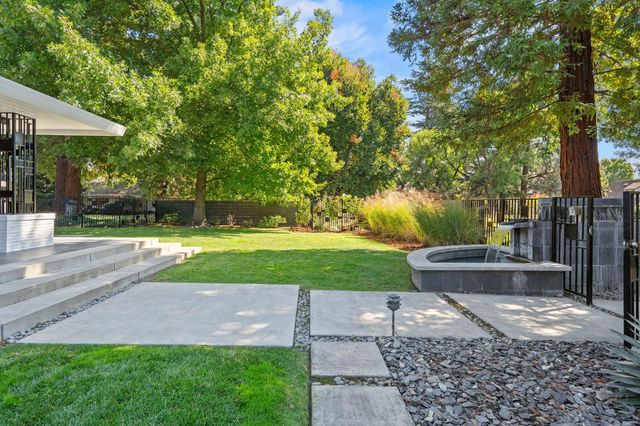 441 Crocker Rd, Sacramento, CA 95864