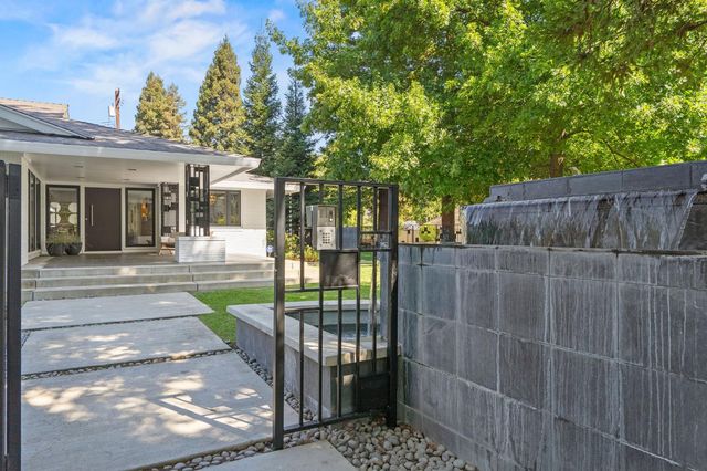 441 Crocker Rd, Sacramento, CA 95864