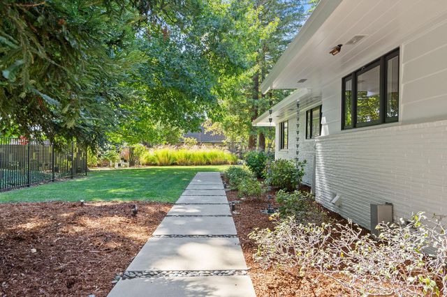 441 Crocker Rd, Sacramento, CA 95864