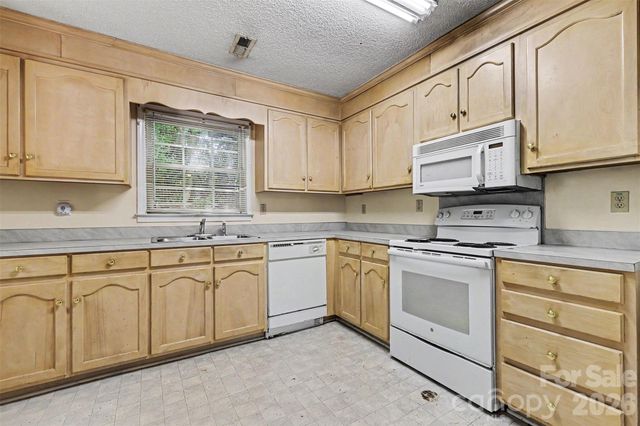 808 Floyd Lane, Gastonia, NC 28052