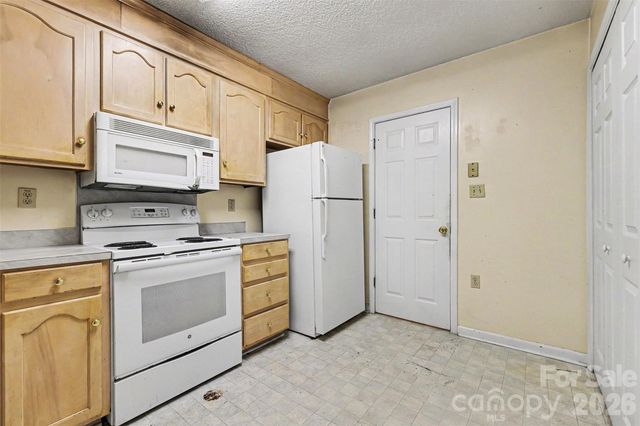 808 Floyd Lane, Gastonia, NC 28052