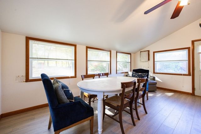 4 Linda Ln, Franklin, MA 02038