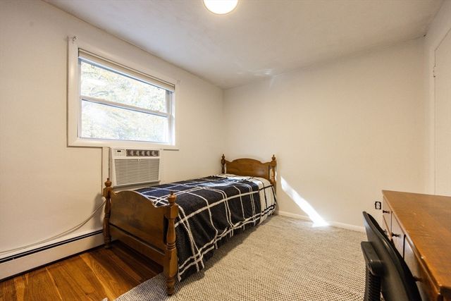 4 Linda Ln, Franklin, MA 02038