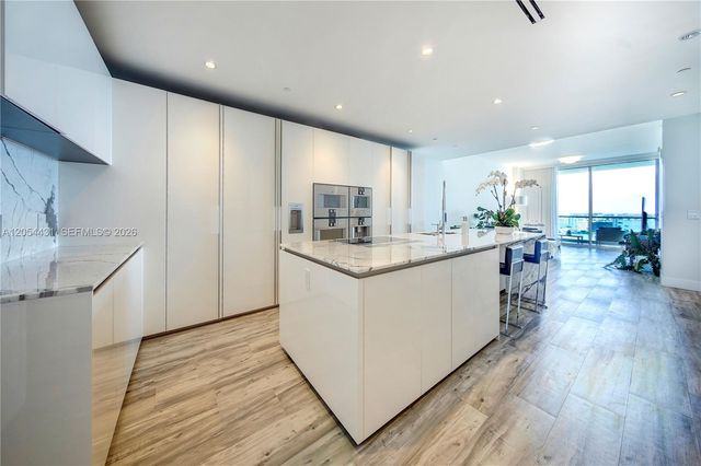 10203 Collins Ave 1502, Bal Harbour, FL 33154