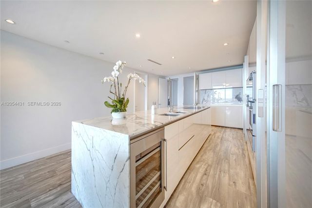 10203 Collins Ave 1502, Bal Harbour, FL 33154