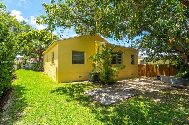 1811 SW 17th Ter, Miami, FL 33145