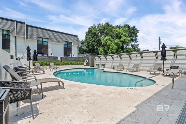 3655 Old Shell Road 712, Mobile, AL 36608