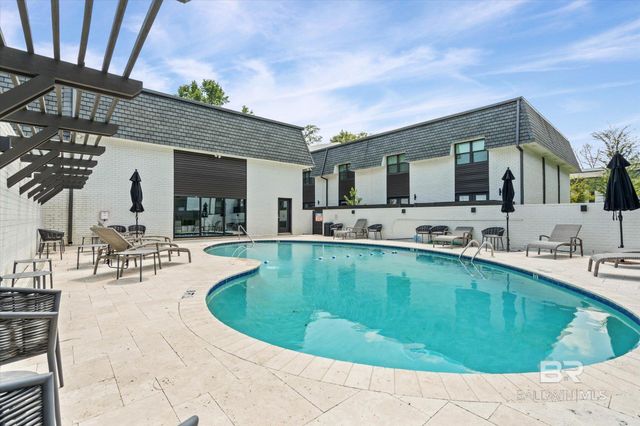 3655 Old Shell Road 712, Mobile, AL 36608