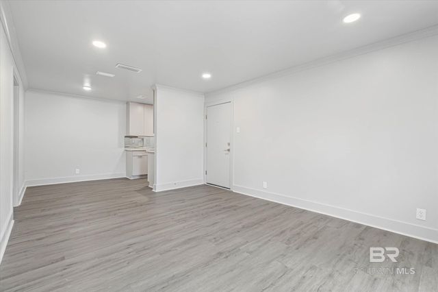 3655 Old Shell Road 712, Mobile, AL 36608